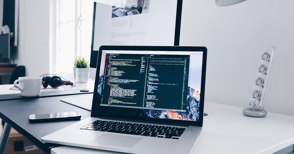 How to integrate GrapesJS into a Laravel app (complete guide 2026)
